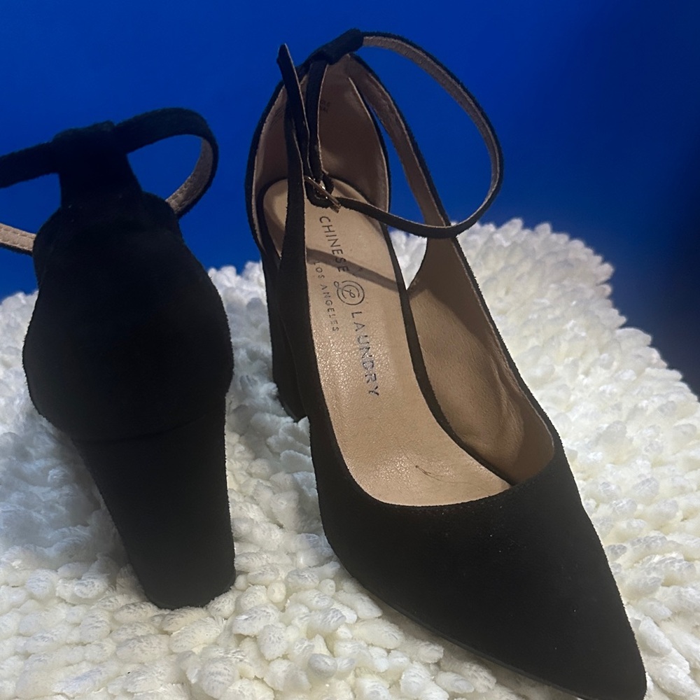 Chinese Laundry Black Suede like Heels 8.5